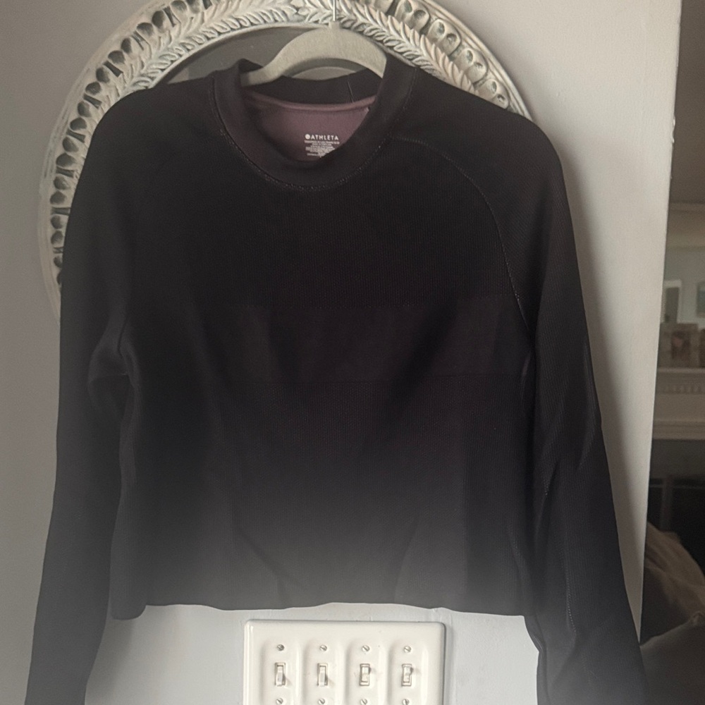 Athleta Black Long Sleeve Crew Crop Top